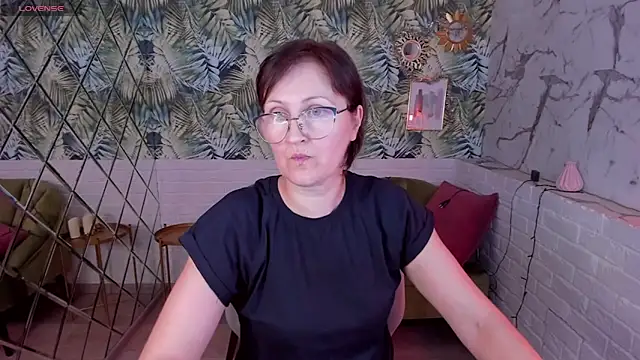 Paris Cherry online show from 01/06/25, 11:20