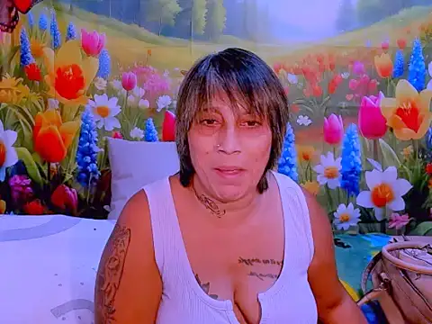 indianroxy online show from 10/26/25, 04:13