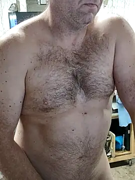 Snapshot of IronedTitan chatting on 12/20/25, 05:58 IronedTitan online show from 12/20/25, 05:58