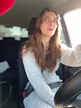 Snapshot of MariiD chatting on 03/27/26, 07:03 MariiD online show from 03/27/26, 07:03