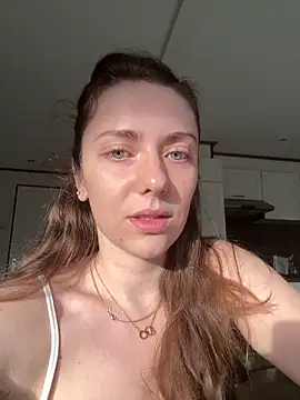 Snapshot of MariiD chatting on 04/12/26, 06:07 MariiD online show from 04/12/26, 06:07