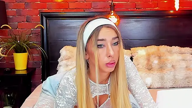 ChristynaRoss online show from 01/18/26, 08:23