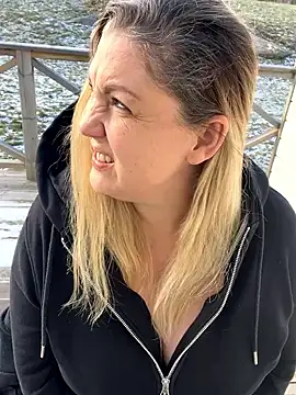 Snapshot of Anna_Alexa chatting on 02/27/25, 09:54 Anna Alexa online show from 02/27/25, 09:54