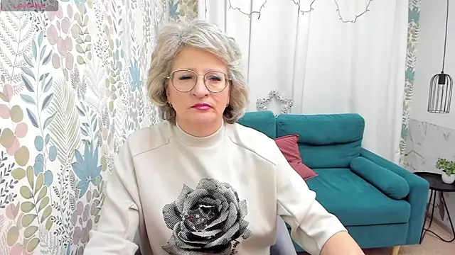 Snapshot of EvelynJoyful chatting on 12/25/24, 09:24 EvelynJoyful online show from 12/25/24, 09:24