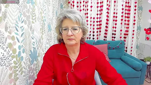 Snapshot of EvelynJoyful chatting on 02/17/25, 06:31 EvelynJoyful online show from 02/17/25, 06:31