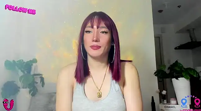 Snapshot of hottycrishina chatting on 02/16/25, 12:19 hottycrishina online show from 02/16/25, 12:19