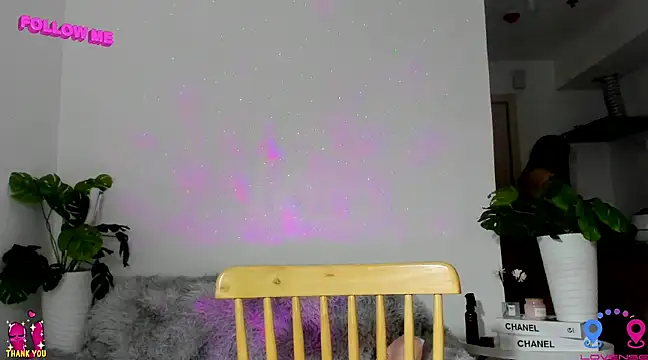 Snapshot of hottycrishina chatting on 02/19/25, 10:23 hottycrishina online show from 02/19/25, 10:23