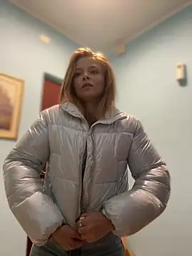 AnastasiaAniess online show from 12/15/24, 11:20