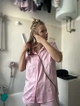 AnastasiaAniess online show from 12/16/24, 10:08