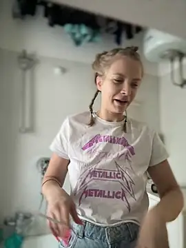 AnastasiaAniess online show from 02/02/25, 04:00