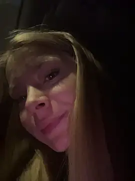 Snapshot of AnastasiaAniess chatting on 11/15/25, 06:00 AnastasiaAniess online show from 11/15/25, 06:00