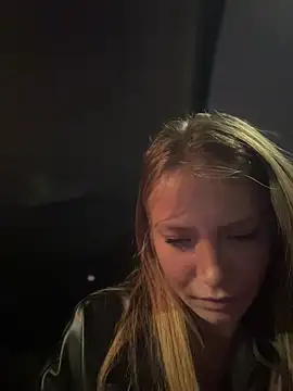 Snapshot of AnastasiaAniess chatting on 11/15/25, 06:04 AnastasiaAniess online show from 11/15/25, 06:04