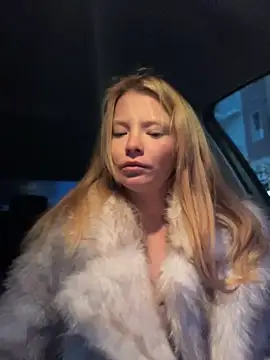 AnastasiaAniess online show from 04/13/26, 06:13