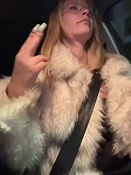 AnastasiaAniess online show from 04/14/26, 07:31