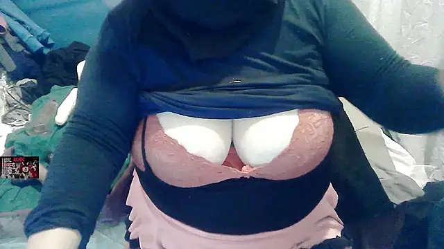 Snapshot of tatli_bela chatting on 02/11/25, 01:52 tatli bela online show from 02/11/25, 01:52