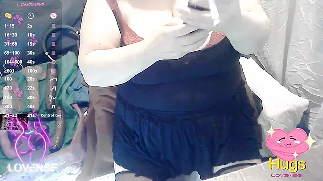 Snapshot of tatli_bela chatting on 02/17/25, 11:55 tatli bela online show from 02/17/25, 11:55