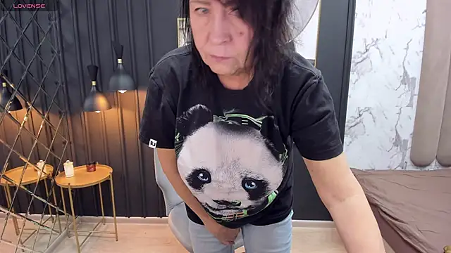 LindaPassionate online show from 12/17/24, 05:29