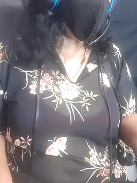 Snapshot of FreehandCircle chatting on 01/15/25, 06:08 FreehandCircle online show from 01/15/25, 06:08