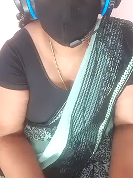 Snapshot of FreehandCircle chatting on 01/16/25, 07:17 FreehandCircle online show from 01/16/25, 07:17