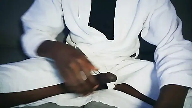 Snapshot of Blo95 chatting on 02/11/26, 07:35 Blo95 online show from 02/11/26, 07:35