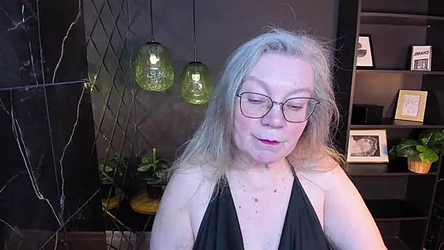 Snapshot of NataliMellow chatting on 04/20/26, 01:14 NataliMellow online show from 04/20/26, 01:14