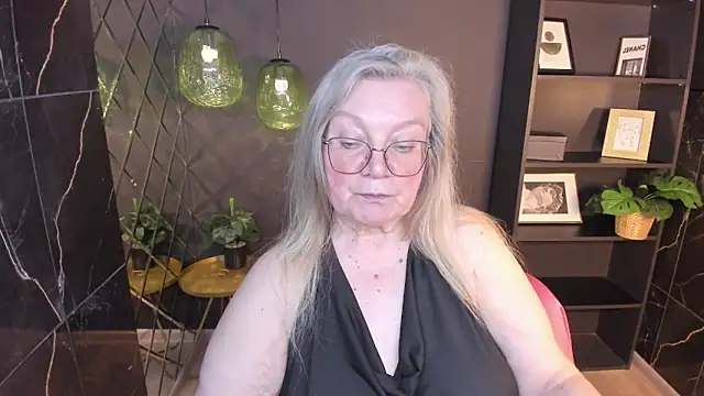 Snapshot of NataliMellow chatting on 05/11/26, 04:04 NataliMellow online show from 05/11/26, 04:04