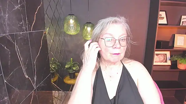 Snapshot of NataliMellow chatting on 05/25/26, 01:06 NataliMellow online show from 05/25/26, 01:06