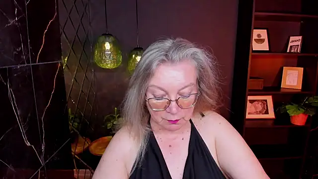 Snapshot of NataliMellow chatting on 06/08/26, 01:11 NataliMellow online show from 06/08/26, 01:11