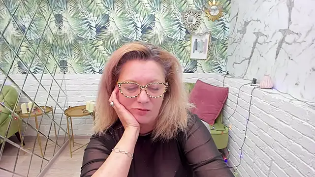 LeaPure online show from 01/04/25, 11:43