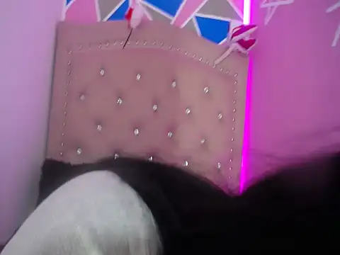 Snapshot of violetaass chatting on 12/02/24, 11:07 violetaass online show from 12/02/24, 11:07