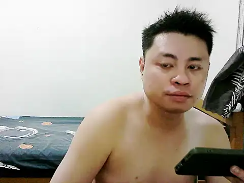 Snapshot of SirViceBoy2020 chatting on 04/19/26, 12:37 SirViceBoy2020 online show from 04/19/26, 12:37
