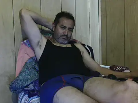 Snapshot of dantehot2020 chatting on 01/03/25, 09:05 dantehot2020 online show from 01/03/25, 09:05