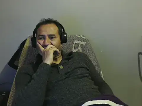 Snapshot of dantehot2020 chatting on 01/08/25, 01:42 dantehot2020 online show from 01/08/25, 01:42