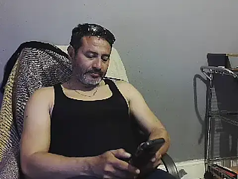 Snapshot of dantehot2020 chatting on 01/08/25, 11:19 dantehot2020 online show from 01/08/25, 11:19