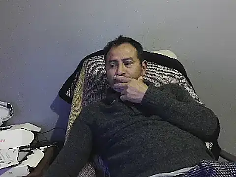 Snapshot of dantehot2020 chatting on 01/09/25, 03:36 dantehot2020 online show from 01/09/25, 03:36