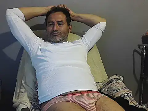 Snapshot of dantehot2020 chatting on 01/19/25, 05:07 dantehot2020 online show from 01/19/25, 05:07