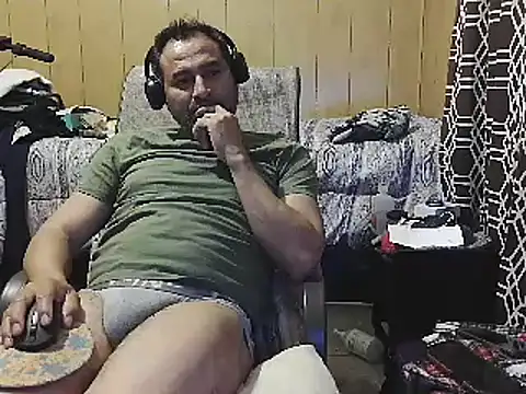 Snapshot of dantehot2020 chatting on 01/27/25, 02:31 dantehot2020 online show from 01/27/25, 02:31