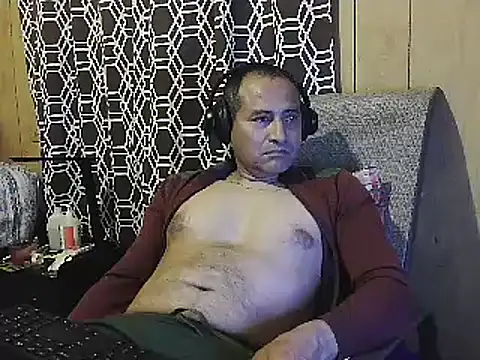 Snapshot of dantehot2020 chatting on 02/03/25, 01:09 dantehot2020 online show from 02/03/25, 01:09