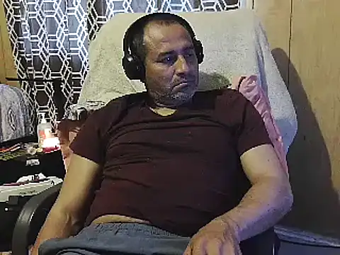 Snapshot of dantehot2020 chatting on 02/07/25, 10:52 dantehot2020 online show from 02/07/25, 10:52