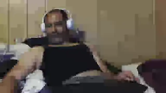 Snapshot of dantehot2020 chatting on 10/16/25, 11:50 dantehot2020 online show from 10/16/25, 11:50