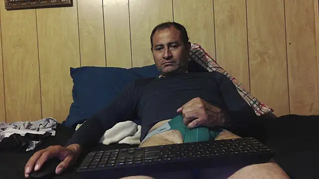 Snapshot of dantehot2020 chatting on 11/21/25, 11:47 dantehot2020 online show from 11/21/25, 11:47