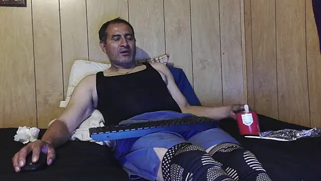 Snapshot of dantehot2020 chatting on 12/01/25, 10:59 dantehot2020 online show from 12/01/25, 10:59