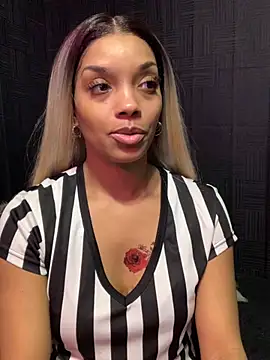 Rakiyahcharms online show from 11/28/25, 10:23