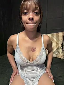 Rakiyahcharms online show from 06/19/26, 07:06