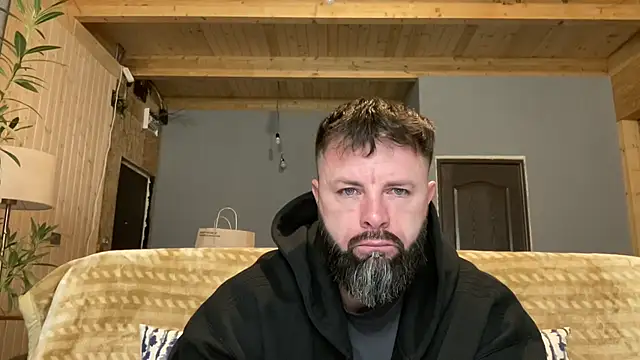 Snapshot of AlphaSparks chatting on 11/04/25, 03:49 AlphaSparks online show from 11/04/25, 03:49