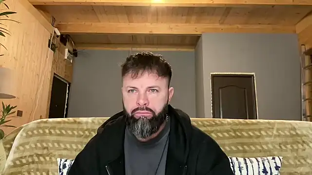 Snapshot of AlphaSparks chatting on 11/05/25, 04:01 AlphaSparks online show from 11/05/25, 04:01