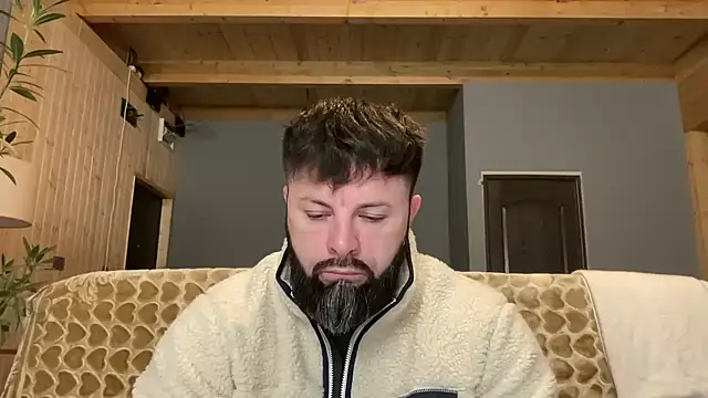 Snapshot of AlphaSparks chatting on 11/17/25, 03:45 AlphaSparks online show from 11/17/25, 03:45