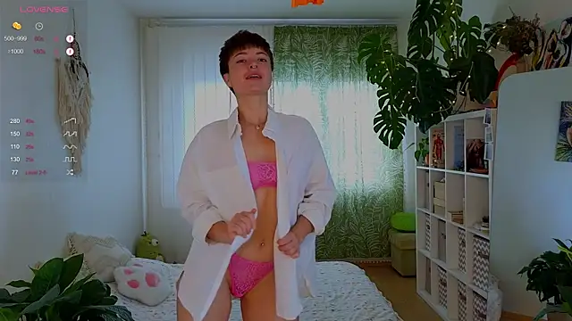 lana sky online show from 10/02/25, 12:34