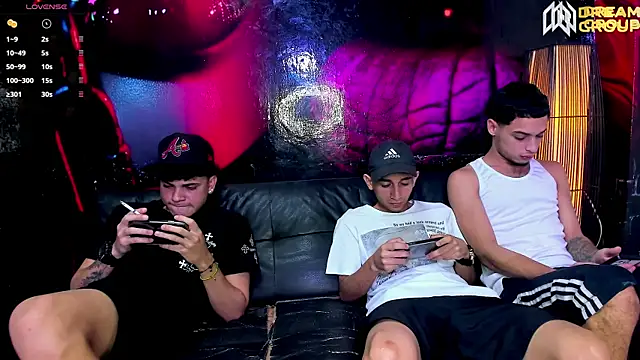 Snapshot of AmazingPartys chatting on 03/23/25, 02:48 AmazingPartys online show from 03/23/25, 02:48