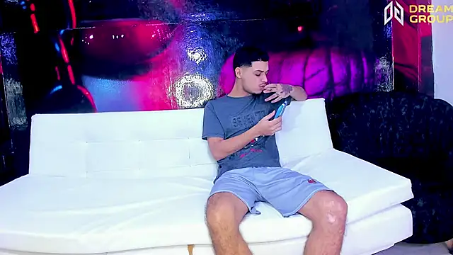 Snapshot of AmazingPartys chatting on 10/13/25, 12:27 AmazingPartys online show from 10/13/25, 12:27